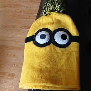 Minions Despicable Me Knit Beanie Yellow Pom kids unisex